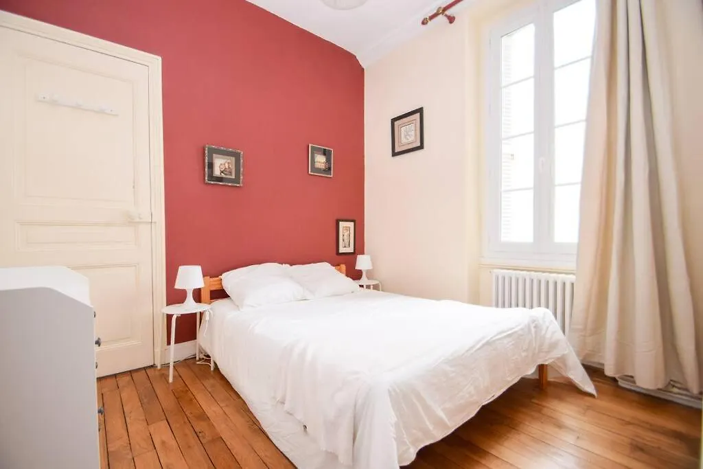 Ferienwohnung Appt 5 Pers Au Coeur De Dinard Classe 2 Etoiles Apartment